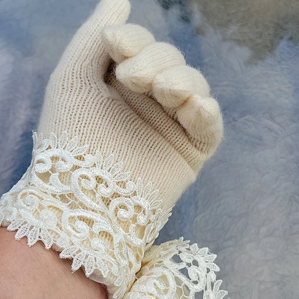 Carolina Amato Wool Angora Rabbit Hair Ivory Knit Laced Gloves sz.8 New